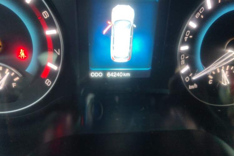 Used Haval H2 2014 1.5T Manual Two-Wheel Drive Elite Edition Odometer Close Up