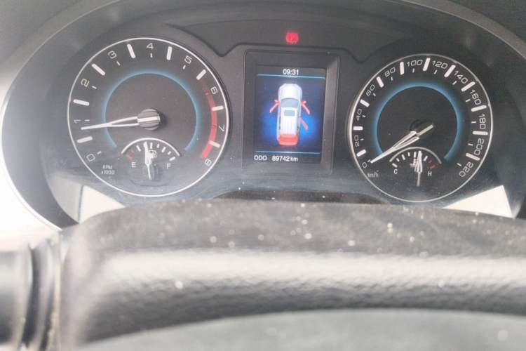 Used Haval H2 2014 1.5T Manual Two-Wheel Drive Elite Edition Odometer Close Up