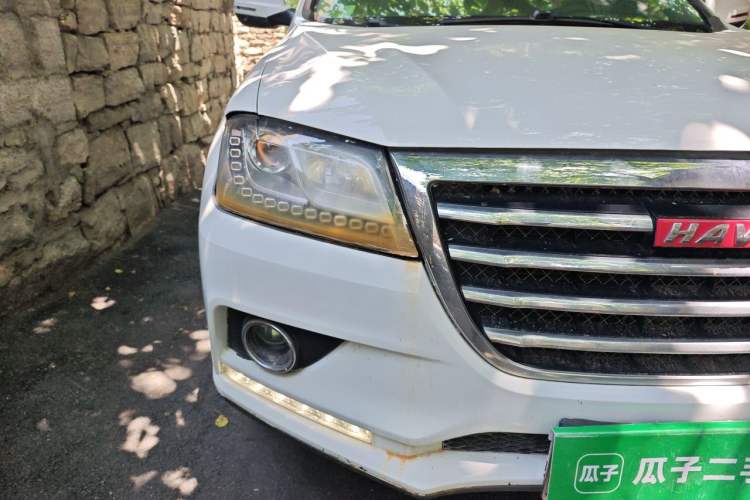 Used Haval H2 2014 1.5T Manual Two-Wheel Drive Prestige Edition Right Front Headlight
