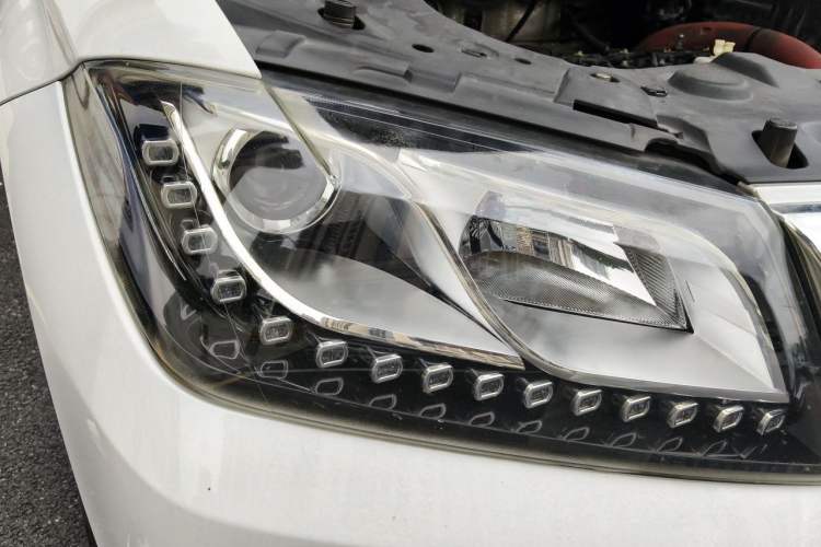 Used Haval H2 2014 1.5T Manual Two-Wheel Drive Urban Edition Right Front Headlight