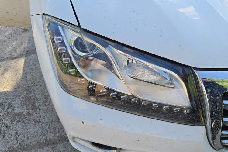 Used Haval H2 2014 1.5T Manual Two-Wheel Drive Elite Edition Right Front Headlight