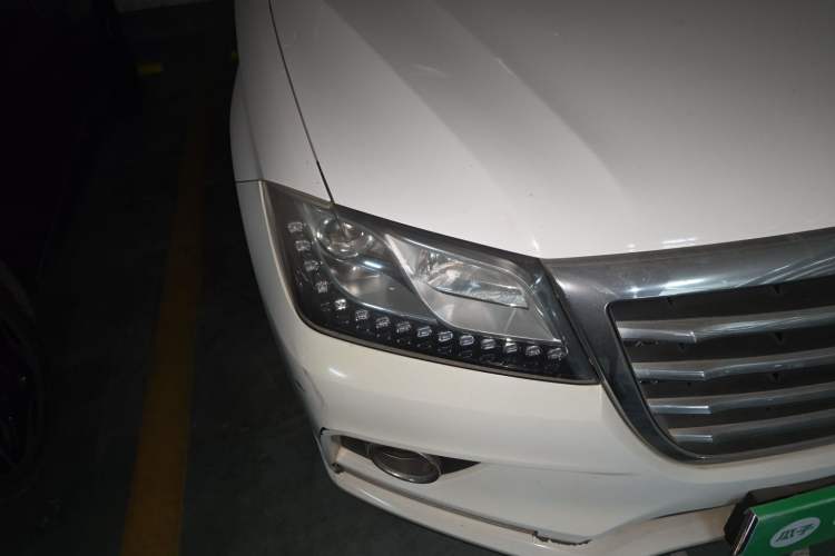 Used Haval H2 2014 1.5T Manual Two-Wheel Drive Elite Edition Right Front Headlight