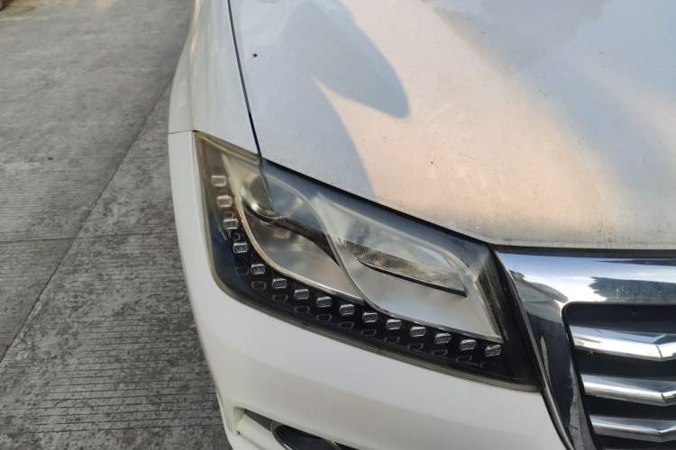 Used Haval H2 2014 1.5T Manual Two-Wheel Drive Elite Edition Right Front Headlight
