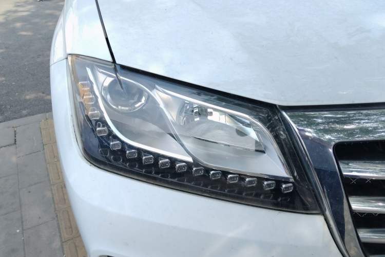 Used Haval H2 2014 1.5T Manual Two-Wheel Drive Elite Edition Right Front Headlight
