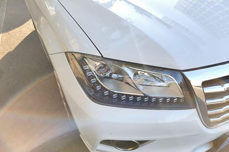 Used Haval H2 2014 1.5T Manual Two-Wheel Drive Elite Edition Right Front Headlight