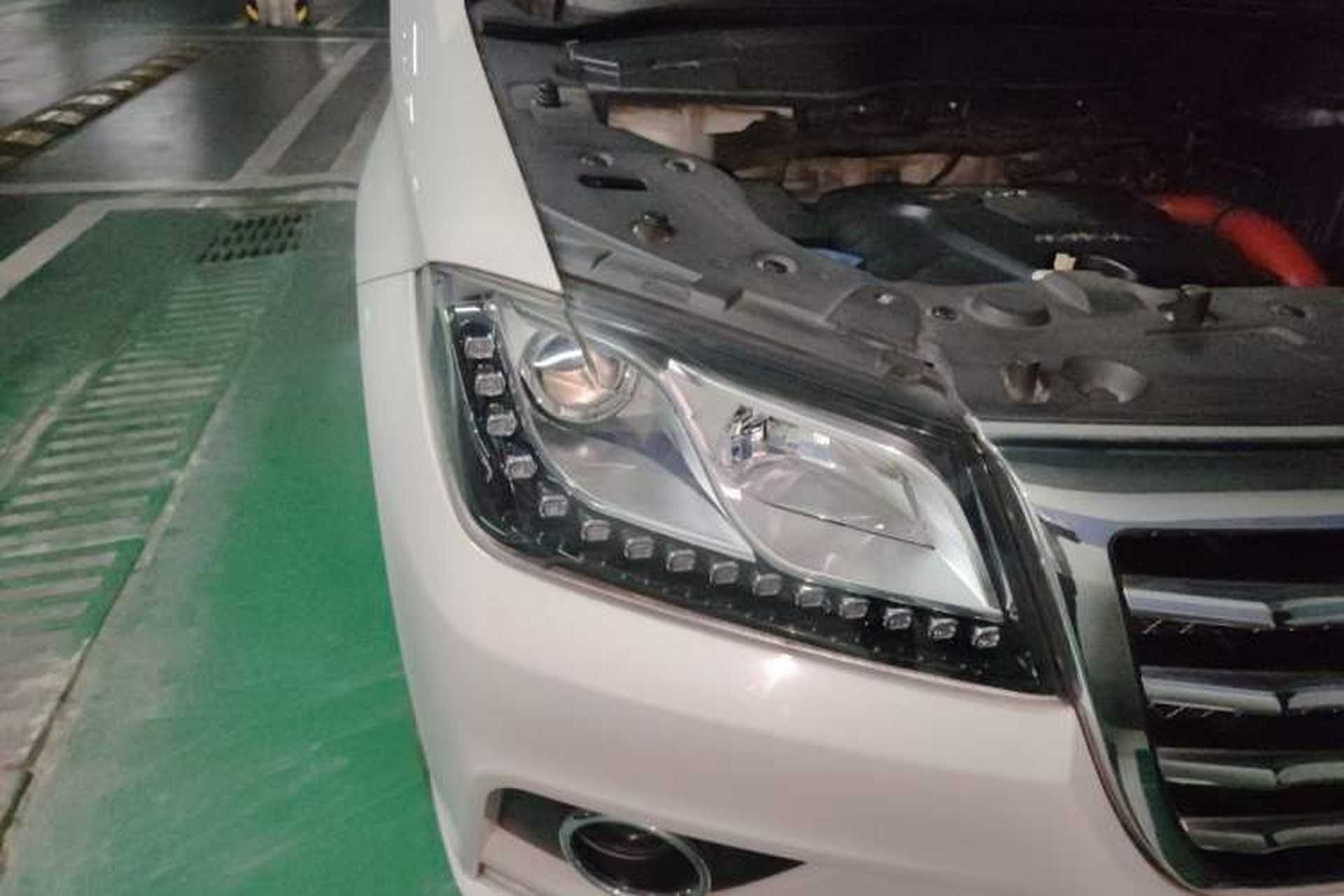 Used Haval H2 2014 1.5T Manual Two-Wheel Drive Elite Edition Right Front Headlight