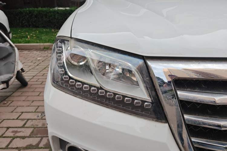 Used Haval H2 2014 1.5T Manual 4x4 Prestige Edition Right Front Headlight