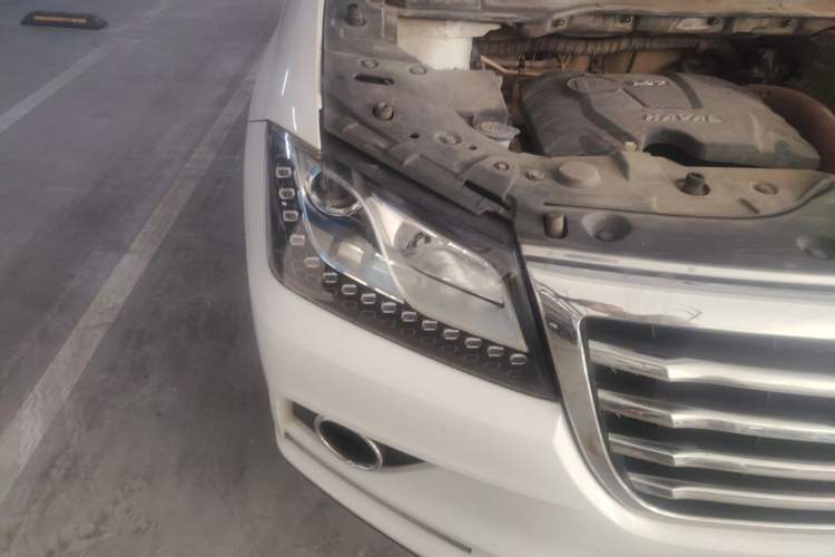 Used Haval H2 2014 1.5T Manual Two-Wheel Drive Elite Edition Right Front Headlight