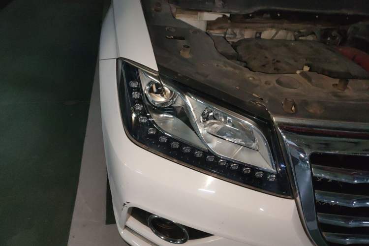 Used Haval H2 2014 1.5T Manual Two-Wheel Drive Elite Edition Right Front Headlight