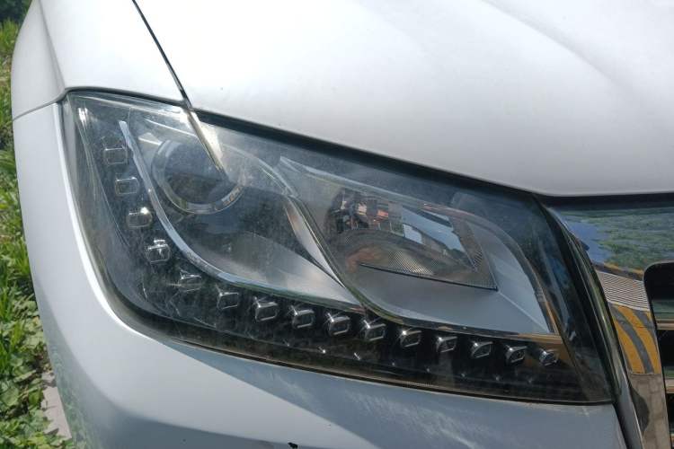 Used Haval H2 2014 1.5T Manual Two-Wheel Drive Elite Edition Right Front Headlight