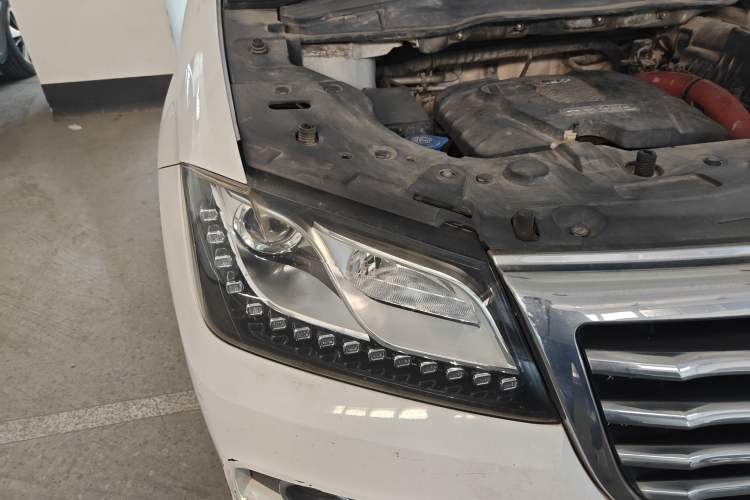 Used Haval H2 2014 1.5T Manual Two-Wheel Drive Elite Edition Right Front Headlight