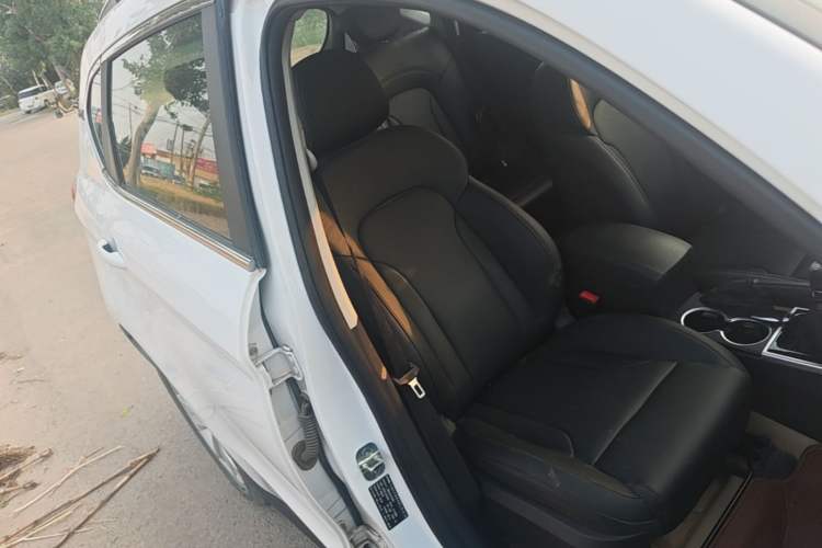 Used Haval H2 2014 1.5T Manual Two-Wheel Drive Elite Edition Right Front Seat