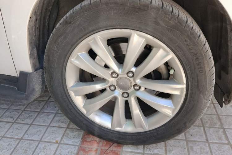 Used Haval H2 2014 1.5T Manual Two-Wheel Drive Elite Edition Right Front Wheel Hub