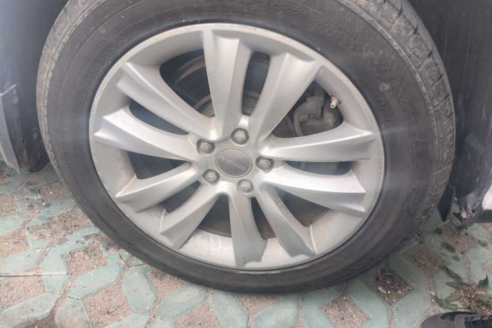 Used Haval H2 2014 1.5T Manual Two-Wheel Drive Elite Edition Right Front Wheel Hub