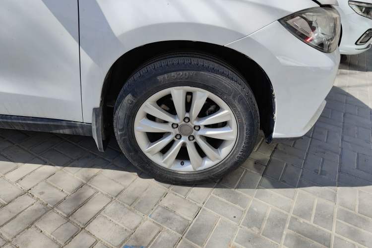 Used Haval H2 2014 1.5T Manual Two-Wheel Drive Elite Edition Right Front Wheel Hub