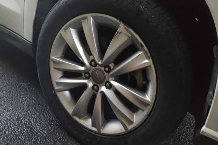 Used Haval H2 2014 1.5T Manual Two-Wheel Drive Elite Edition Right Front Wheel Hub