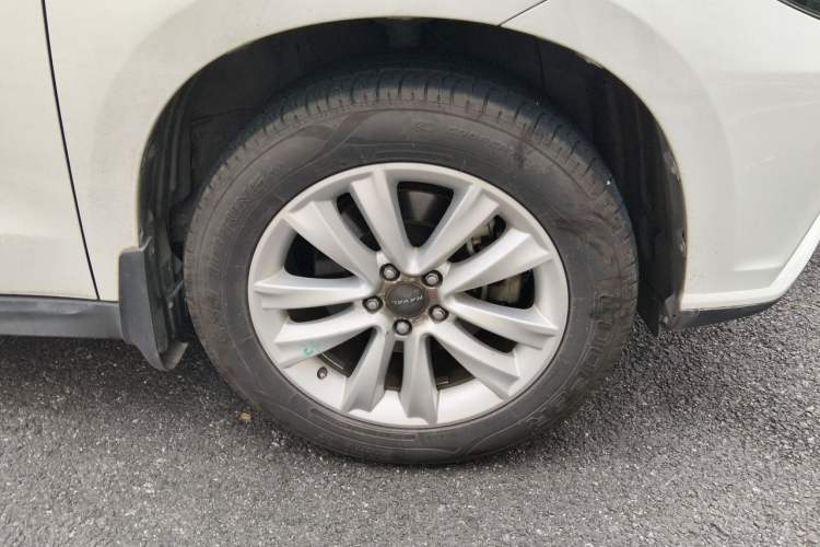 Used Haval H2 2014 1.5T Manual Two-Wheel Drive Urban Edition Right Front Wheel Hub