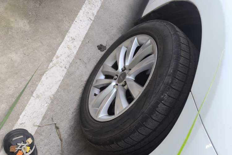 Used Haval H2 2014 1.5T Manual Two-Wheel Drive Elite Edition Right Front Wheel Hub