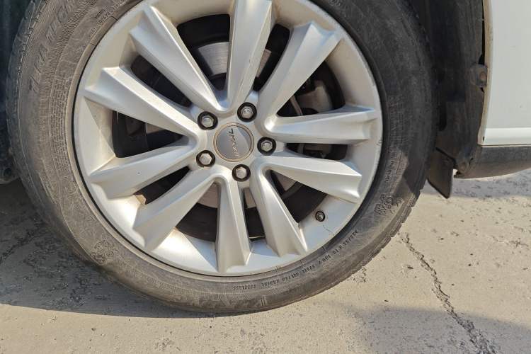 Used Haval H2 2014 1.5T Manual Two-Wheel Drive Elite Edition Right Front Wheel Hub