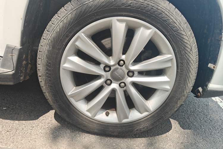 Used Haval H2 2014 1.5T Manual Two-Wheel Drive Elite Edition Right Front Wheel Hub