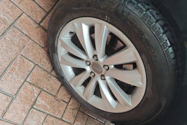 Used Haval H2 2014 1.5T Manual Two-Wheel Drive Prestige Edition Right Front Wheel Hub