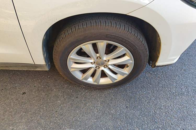 Used Haval H2 2014 1.5T Manual Two-Wheel Drive Elite Edition Right Front Wheel Hub