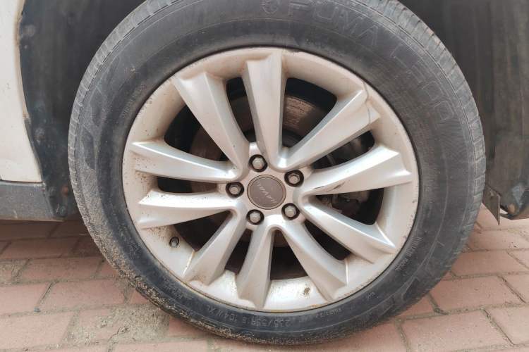 Used Haval H2 2014 1.5T Manual Two-Wheel Drive Elite Edition Right Front Wheel Hub