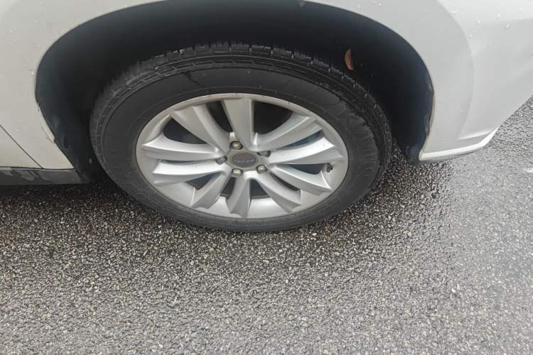 Used Haval H2 2014 1.5T Manual Two-Wheel Drive Elite Edition Right Front Wheel Hub
