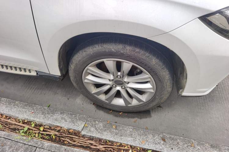Used Haval H2 2014 1.5T Manual Two-Wheel Drive Urban Edition Right Front Wheel Hub