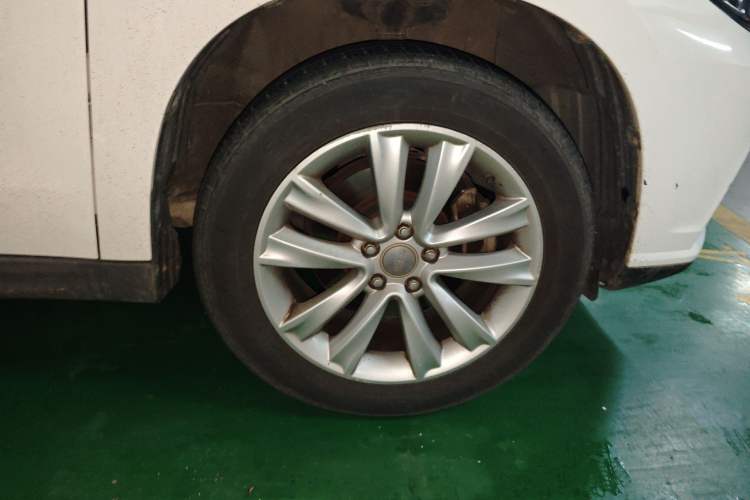 Used Haval H2 2014 1.5T Manual Two-Wheel Drive Elite Edition Right Front Wheel Hub