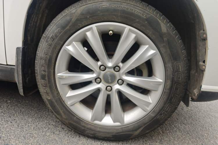 Used Haval H2 2014 1.5T Manual Two-Wheel Drive Elite Edition Right Front Wheel Hub