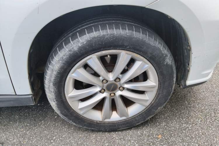 Used Haval H2 2014 1.5T Manual Two-Wheel Drive Elite Edition Right Front Wheel Hub