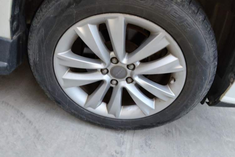 Used Haval H2 2014 1.5T Manual Two-Wheel Drive Elite Edition Right Front Wheel Hub