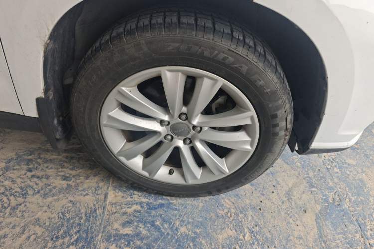 Used Haval H2 2014 1.5T Manual Two-Wheel Drive Elite Edition Right Front Wheel Hub