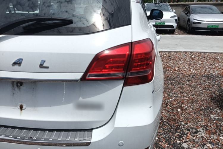 Used Haval H2 2014 1.5T Manual Two-Wheel Drive Elite Edition Right Rear Taillight