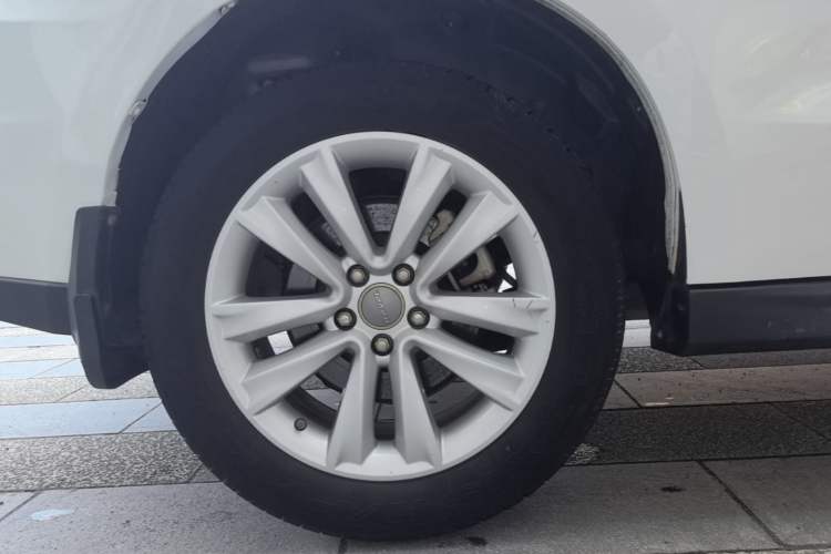 Used Haval H2 2014 1.5T Manual Two-Wheel Drive Elite Edition Right Rear Wheel Hub