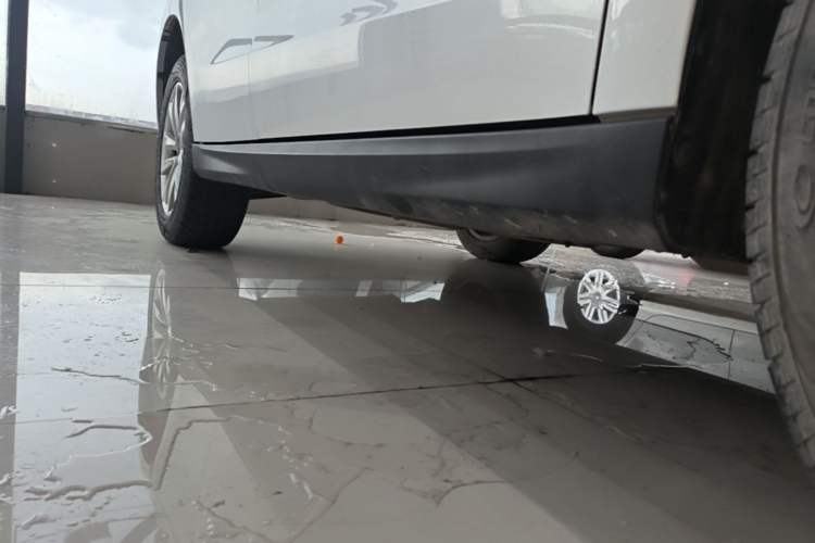 Used Haval H2 2014 1.5T Manual Two-Wheel Drive Elite Edition Right Side Sill