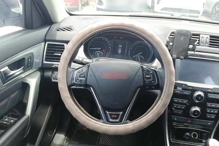 Used Haval H2 2014 1.5T Manual Two-Wheel Drive Elite Edition Steering Wheel