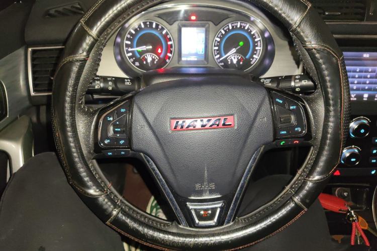 Used Haval H2 2014 1.5T Manual Two-Wheel Drive Elite Edition Steering Wheel