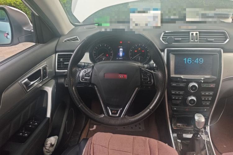 Used Haval H2 2014 1.5T Manual Two-Wheel Drive Elite Edition Steering Wheel