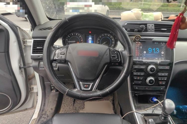 Used Haval H2 2014 1.5T Manual Two-Wheel Drive Elite Edition Steering Wheel
