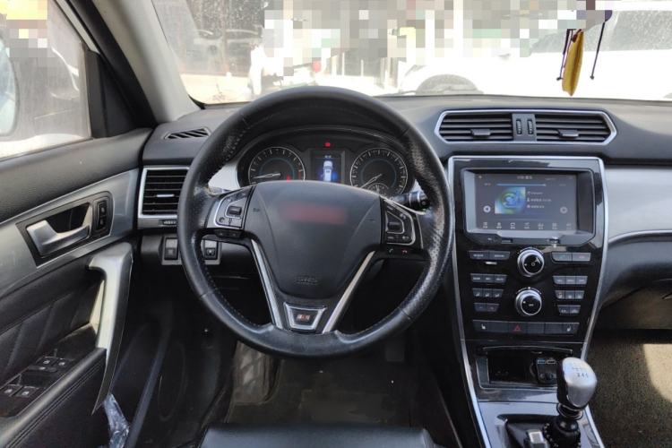 Used Haval H2 2014 1.5T Manual Two-Wheel Drive Elite Edition Steering Wheel