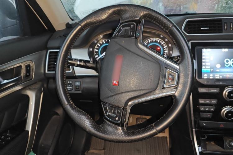 Used Haval H2 2014 1.5T Manual Two-Wheel Drive Elite Edition Steering Wheel