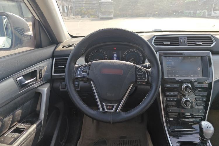 Used Haval H2 2014 1.5T Manual Two-Wheel Drive Elite Edition Steering Wheel
