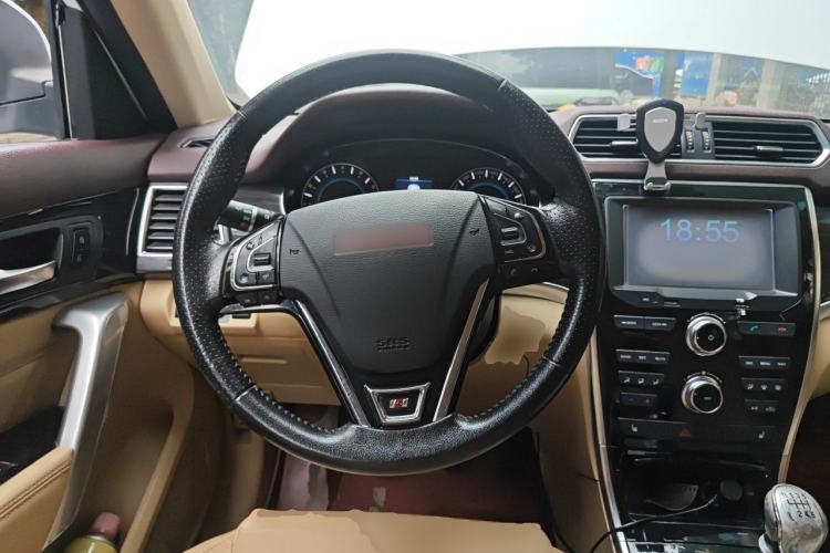 Used Haval H2 2014 1.5T Manual Two-Wheel Drive Elite Edition Steering Wheel