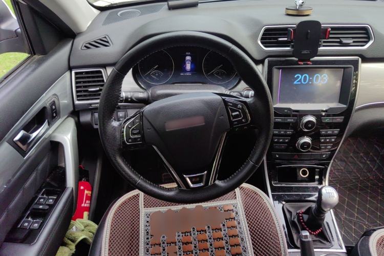 Used Haval H2 2014 1.5T Manual Two-Wheel Drive Elite Edition Steering Wheel