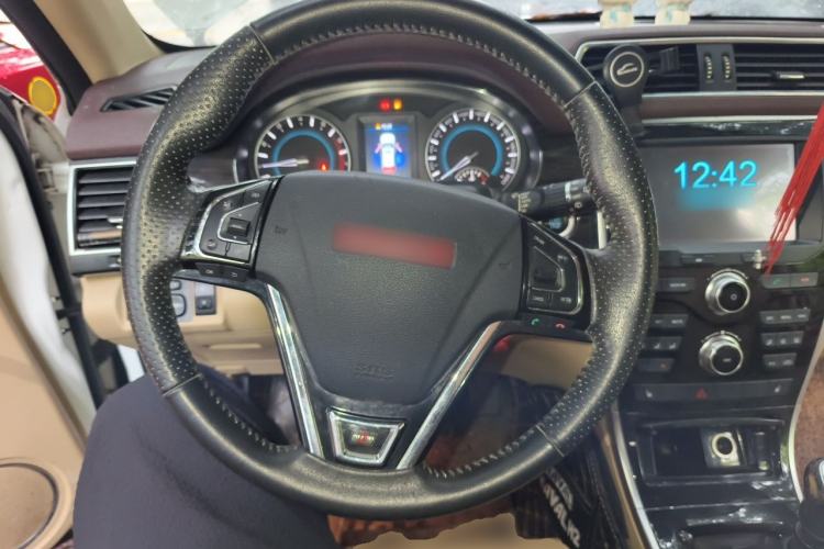 Used Haval H2 2014 1.5T Manual Two-Wheel Drive Elite Edition Steering Wheel