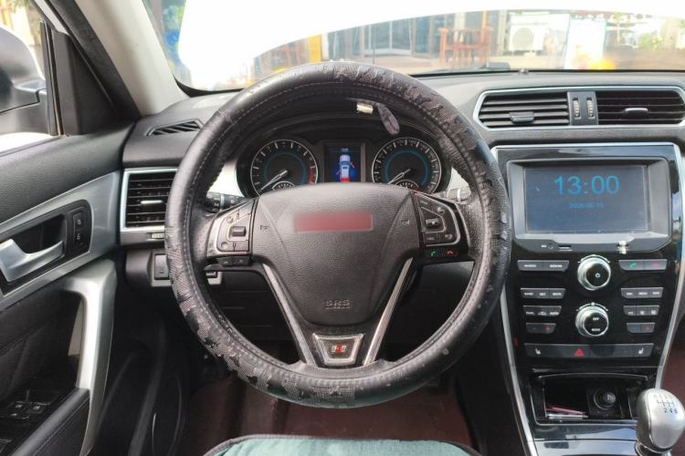 Used Haval H2 2014 1.5T Manual Two-Wheel Drive Prestige Edition Steering Wheel