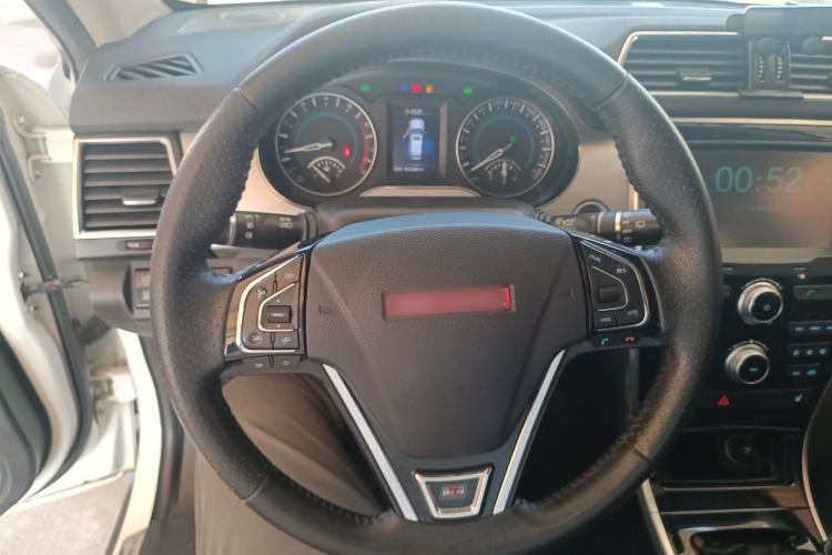 Used Haval H2 2014 1.5T Manual Two-Wheel Drive Elite Edition Steering Wheel