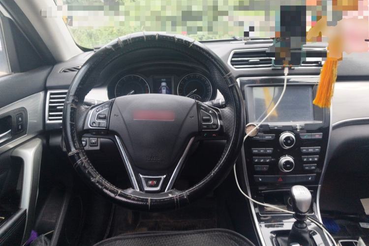 Used Haval H2 2014 1.5T Manual Two-Wheel Drive Elite Edition Steering Wheel